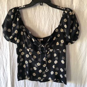 NWT BP Nordstrom black and white Daisy crop puff sleeve scoop neck size S